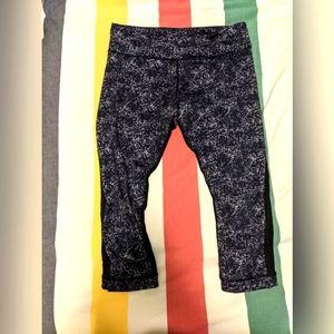 Lululemon cropped patterned leggings